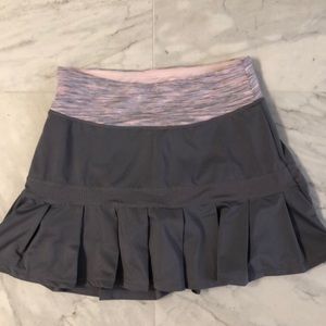 Grey pleated tennis skirt